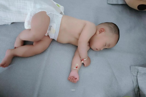 进贤宝宝积食发烧怎么处理